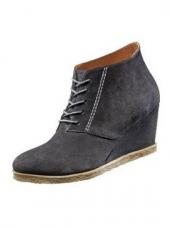 Ботильоны женские на танкетке, со склада в Москве Ботильоны женские на танкетке, со склада в Москве